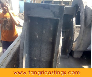 Oil Expeller Machine Base Casting - machine parts castings - steel castings company in punjab ludhiana india